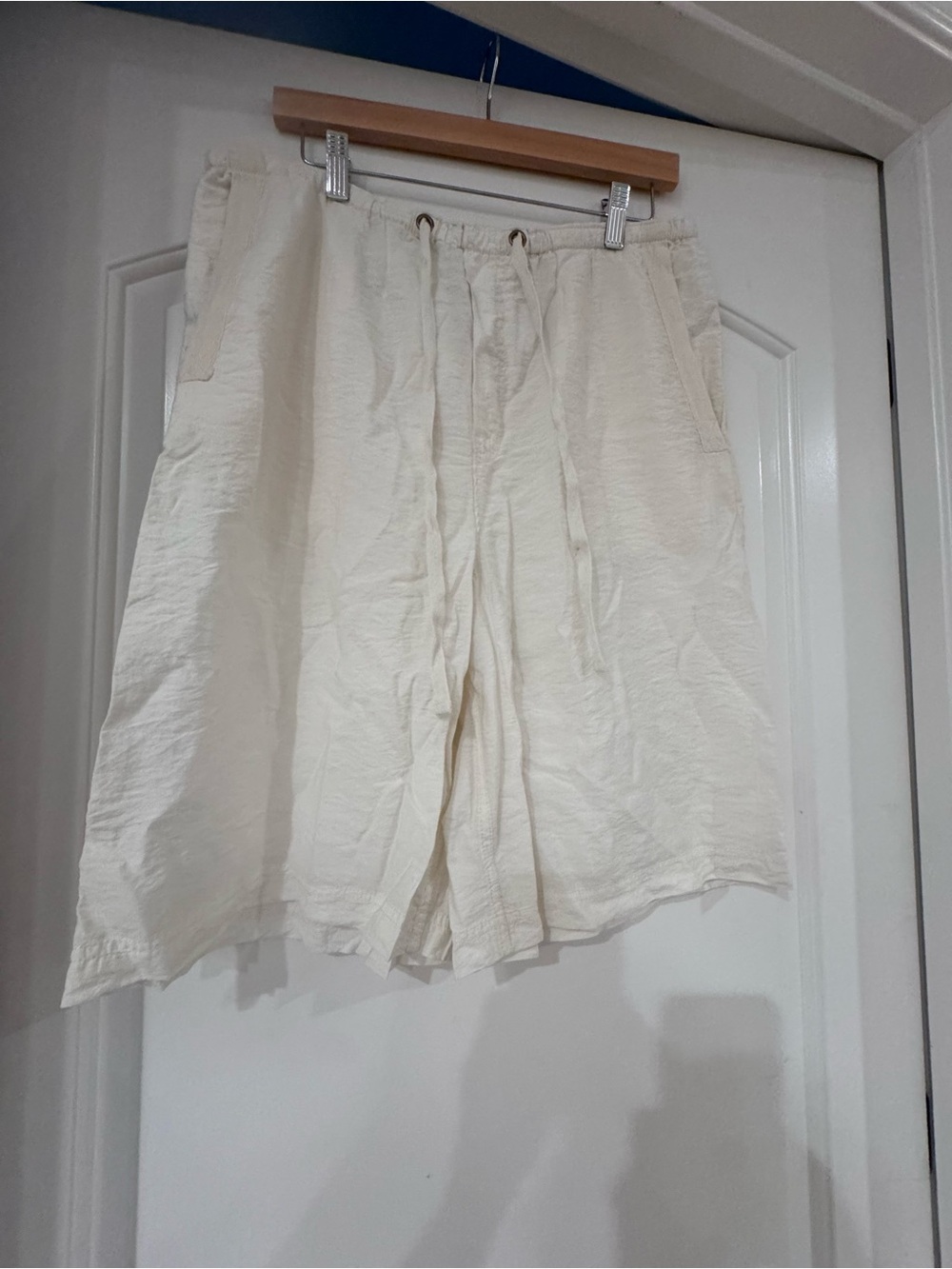 We The Free Off-White Drawstring Linen-Blend Shorts